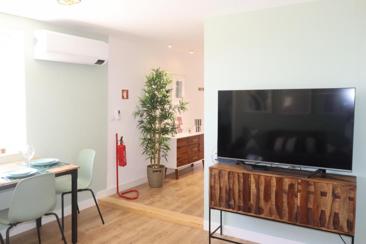 Lisbon, T2 Renewed Duplex With River View, Beato, Lisbon Exterior photo