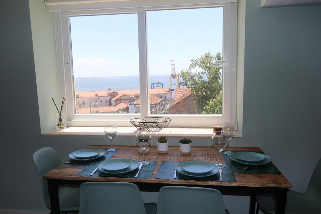 Lisbon, T2 Renewed Duplex With River View, Beato, Lisbon Exterior photo