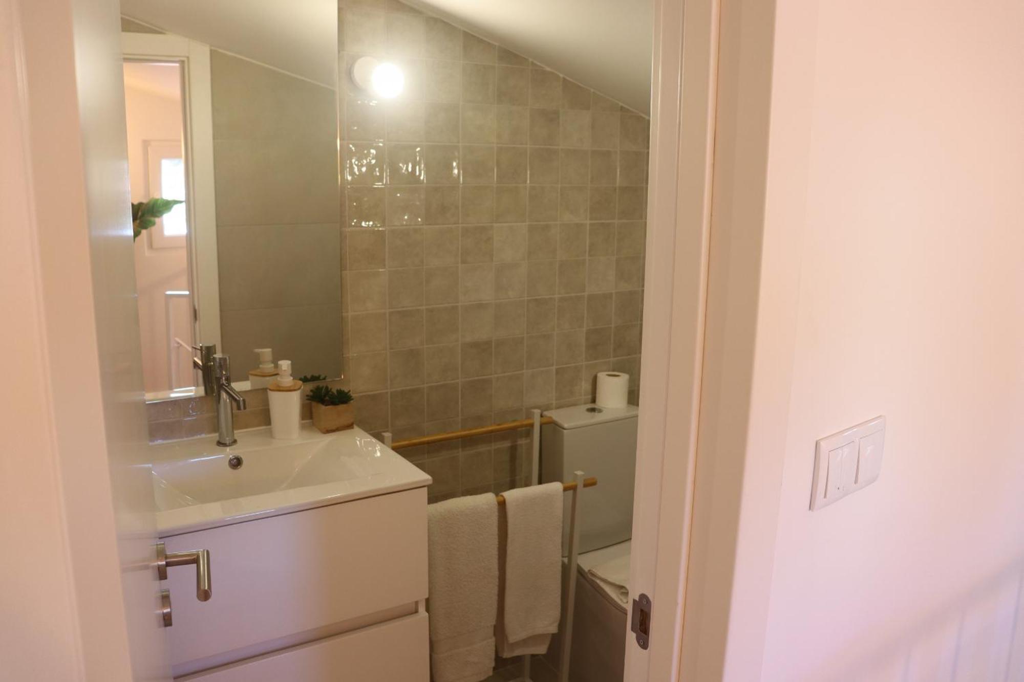Lisbon, T2 Renewed Duplex With River View, Beato, Lisbon Exterior photo
